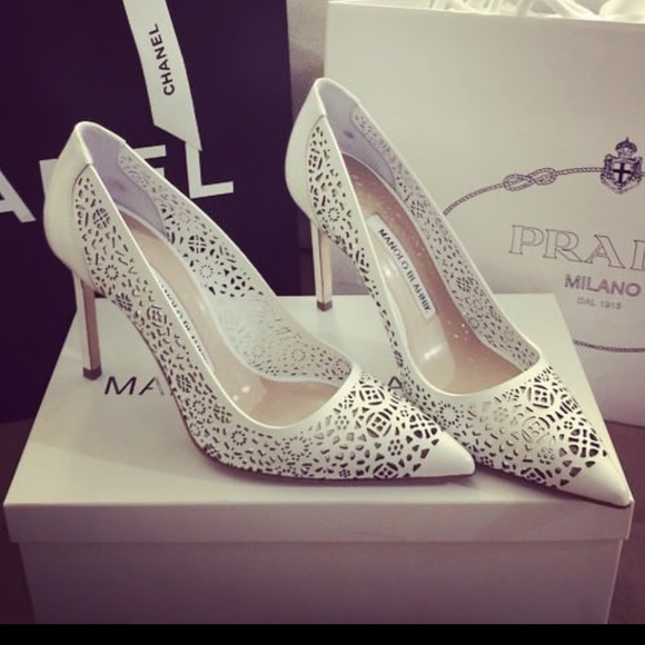 Manolo Blahnik Shoes - Manolo blahnik beautiful white heels